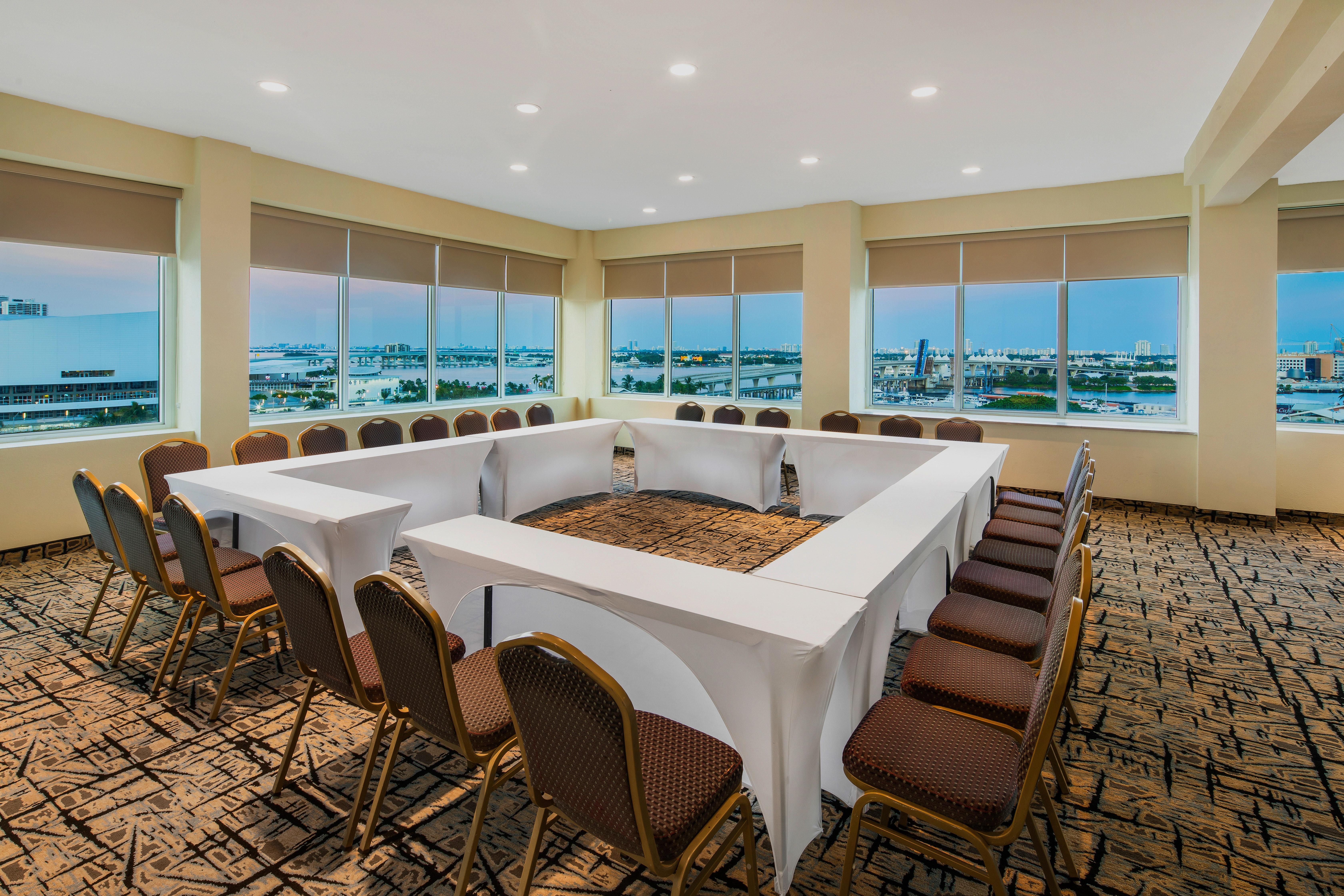 Holiday Inn Hotel Port Of Miami-Downtown By Ihg Esterno foto