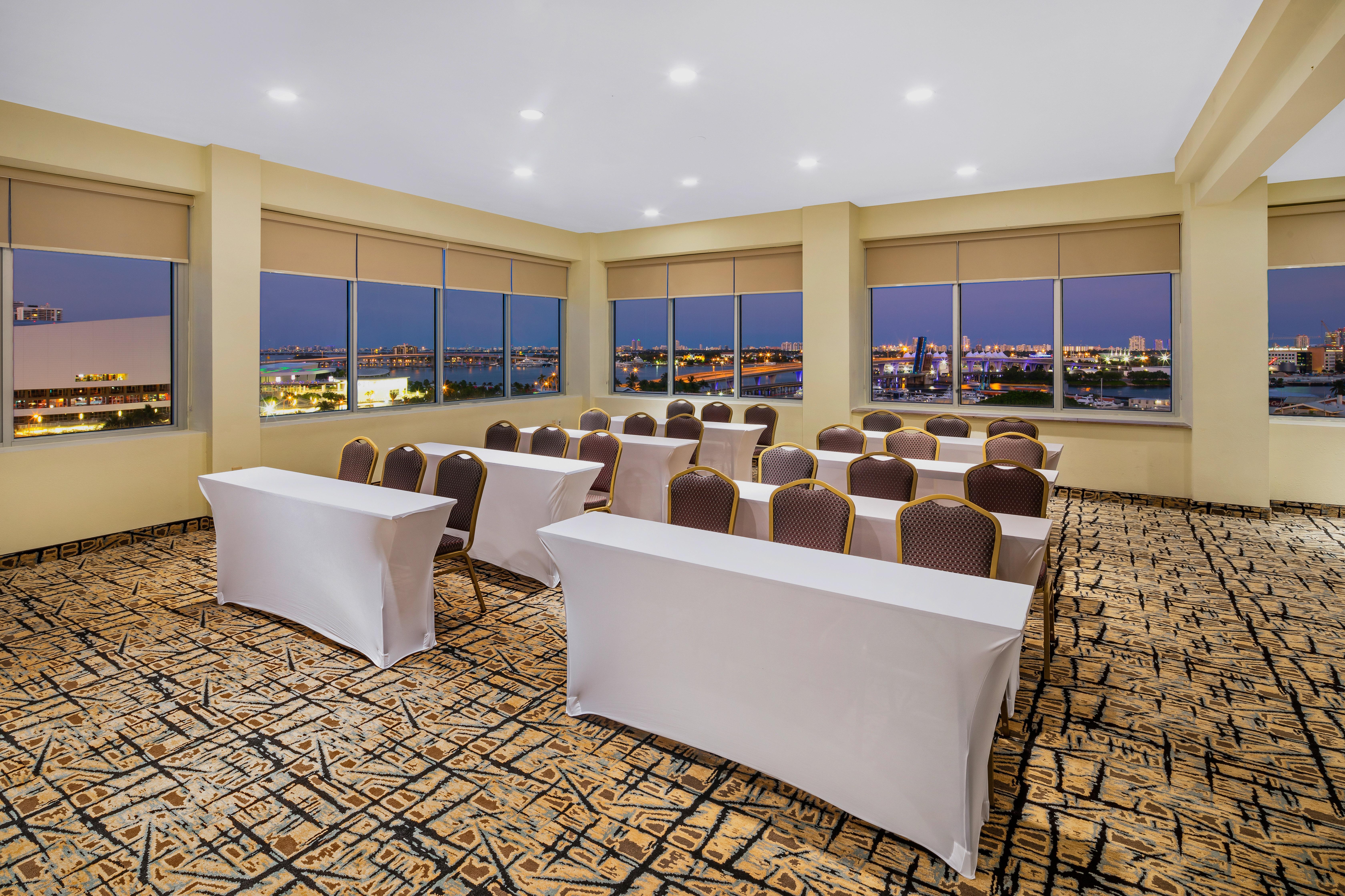 Holiday Inn Hotel Port Of Miami-Downtown By Ihg Esterno foto